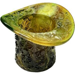 Boyd Glass Hat Toothpick Holder 1999 Daisy Button UV Reactive GLOWS OOAK B1586